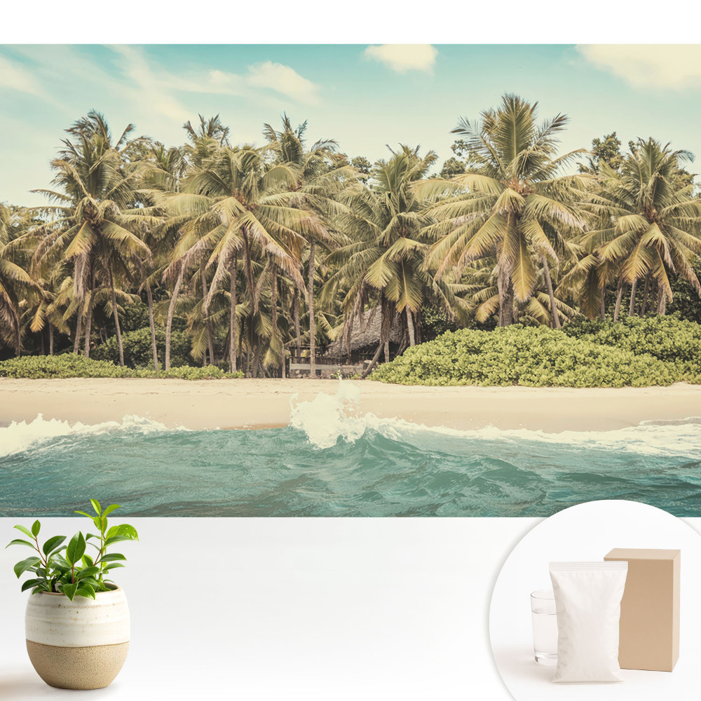 Un paradis tropical plin de palmieri și cer albastru