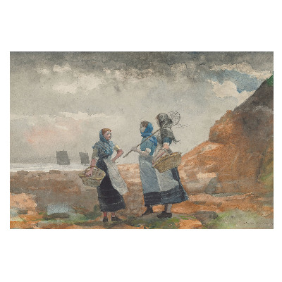 Femei la malul mării purtând costume tradiționale