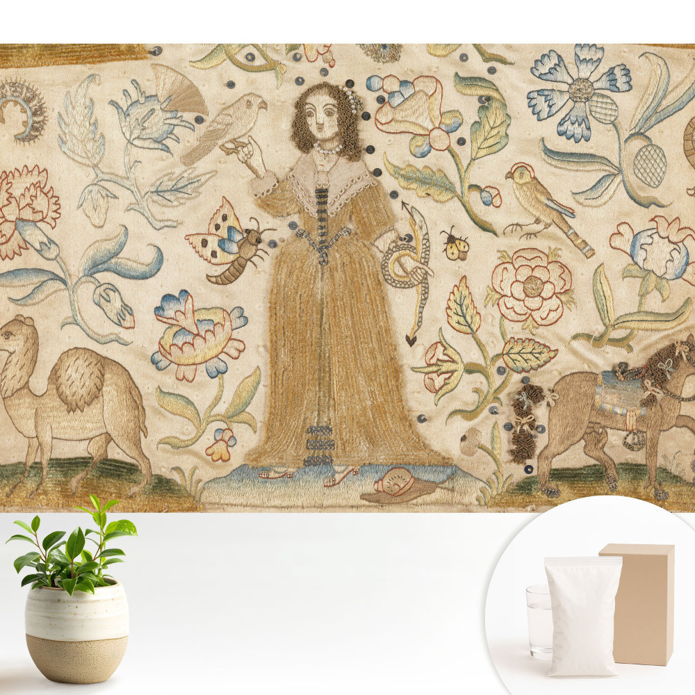 Un peisaj floral cu o figură în centru