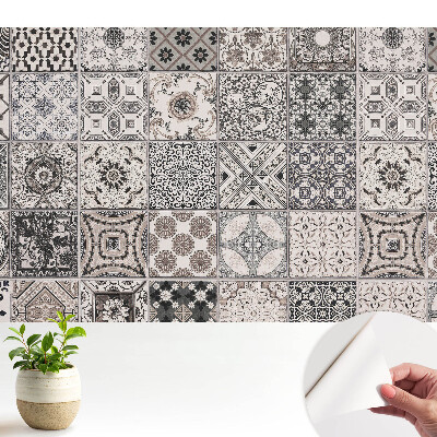 Plăci ceramice cu modele clasice