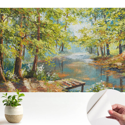 Un peisaj forestier atmosferic cu un lac