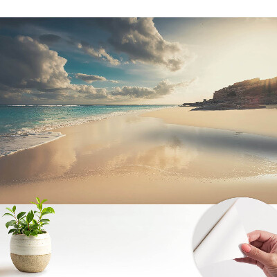 Plajă și ocean la apus