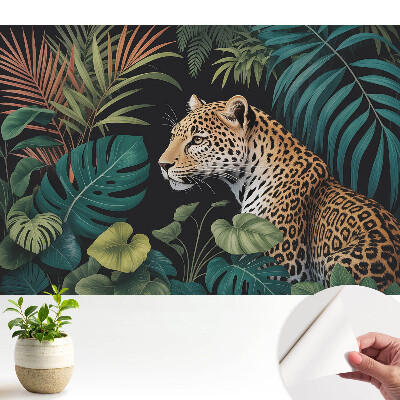 Leopard printre frunzele junglei