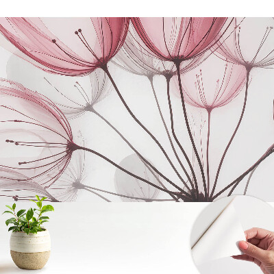 Flori eterice pe o pajiște elegantă