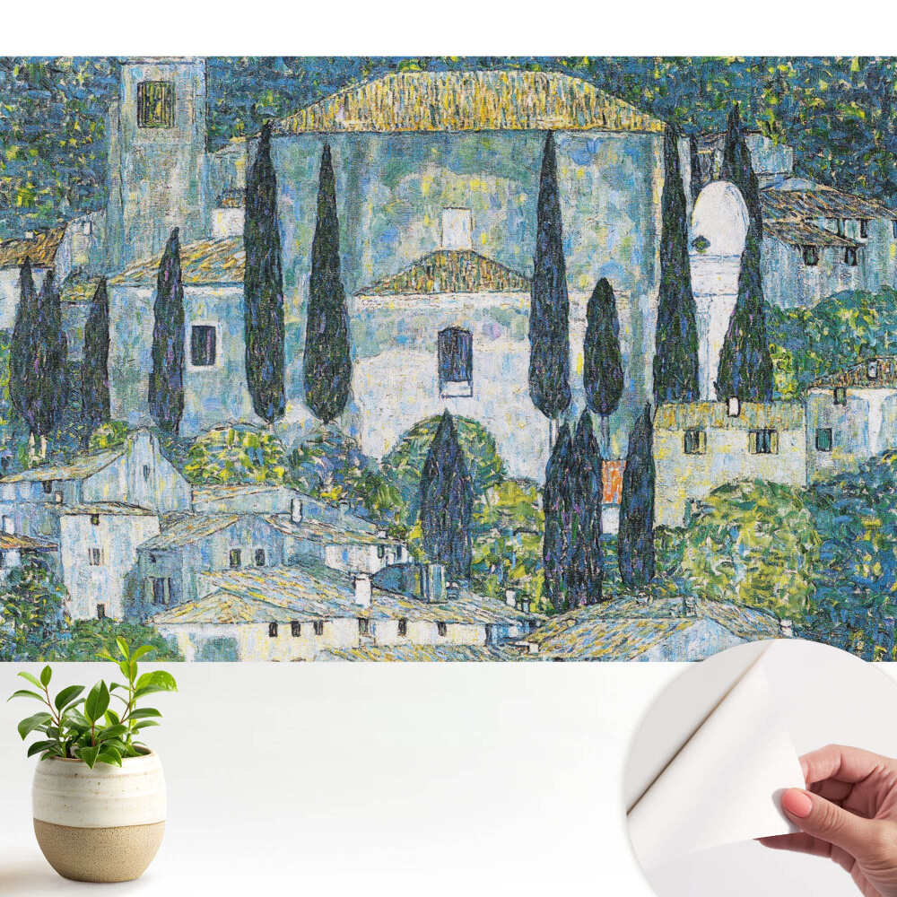 Un oraș mediteranean plin de verdeață