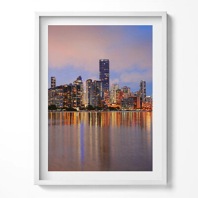 Tablou living cu rama Panoramă a orașului lângă apă