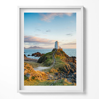 Tablou living cu rama Un far singuratic pe o stâncă