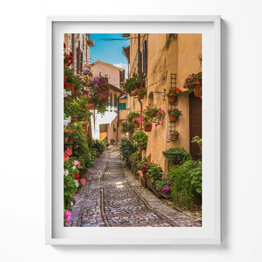 Tablou living cu rama Strada Florilor din orașul umbrian