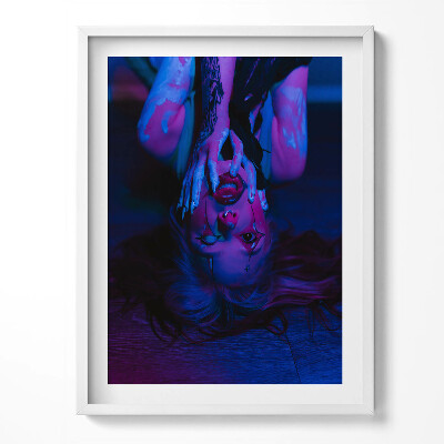 Tablou living cu rama Fata cu tatuajul Joker