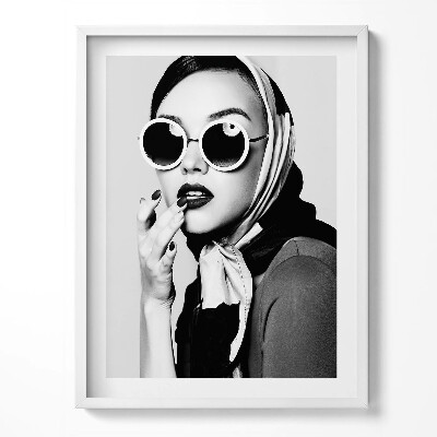 Tablou rama Portret alb-negru al unei femei într-un stil glamour