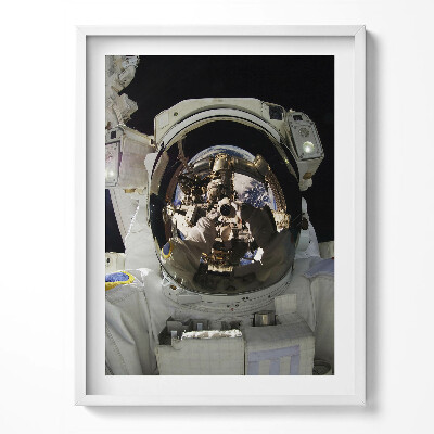 Tablou living cu rama Astronautul în spațiul NASA