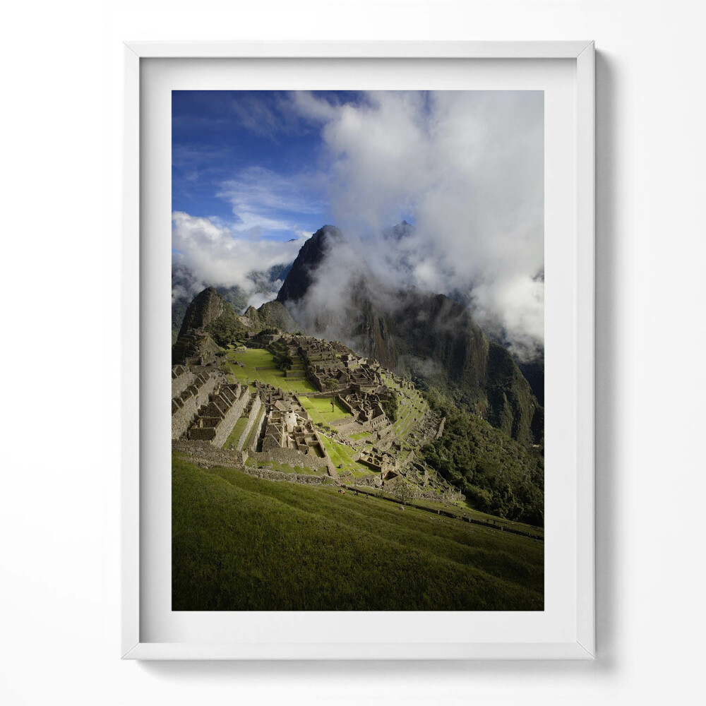 Tablou rama Dealuri verzi în nori