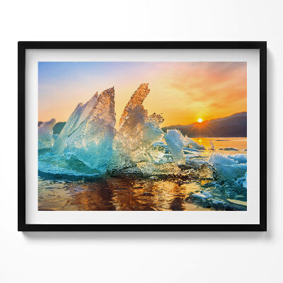 Tablou rama O bucată de gheață la răsăritul soarelui