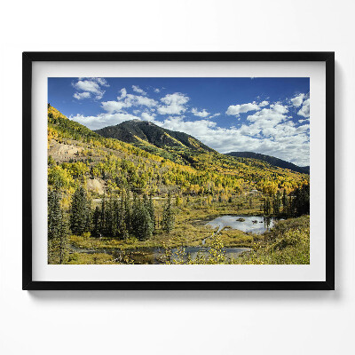 Tablou living cu rama Peisaj montan cu vegetație