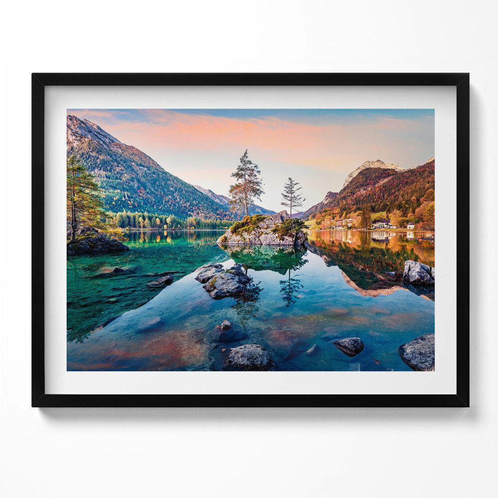 Tablou rama Peisaj frumos al lacului de munte