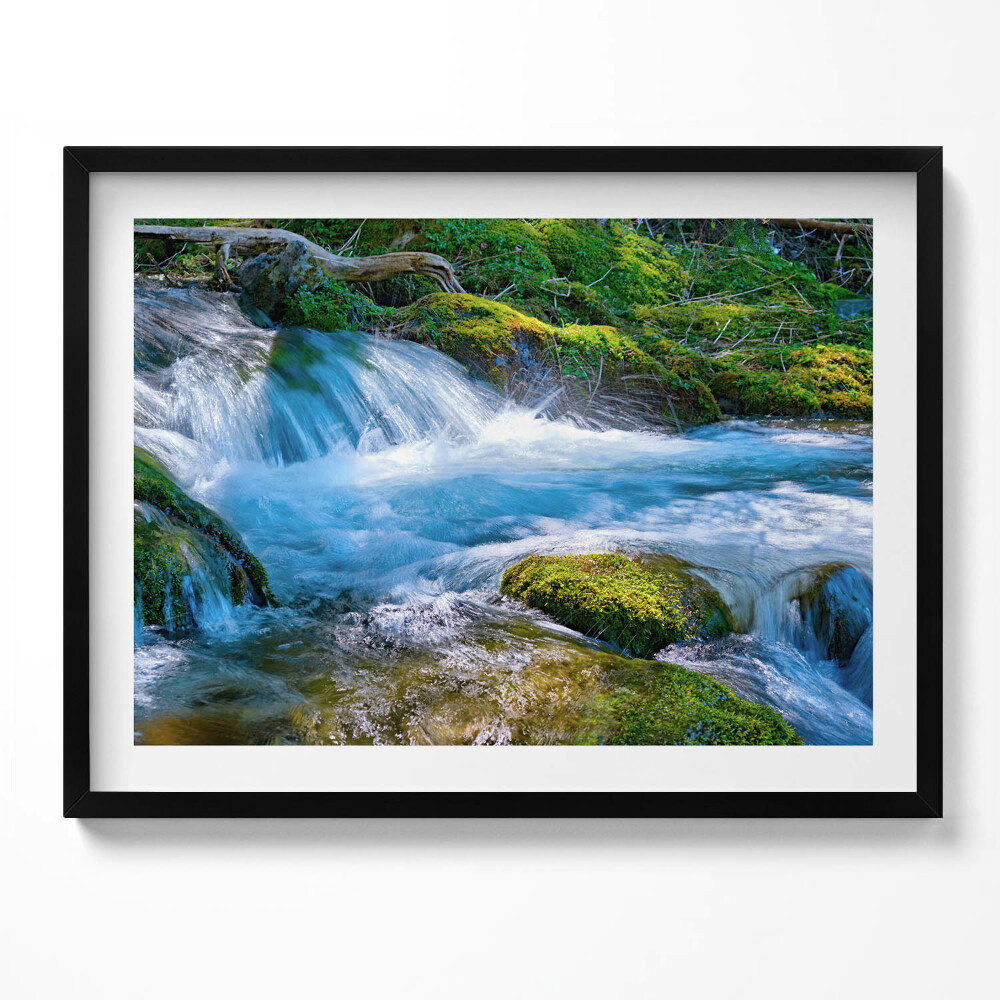 Tablou living cu rama Un pârâu repetat în pădure