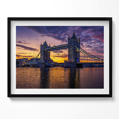 Tablou living cu rama Podul Brooklyn și suprafața apei din Londra