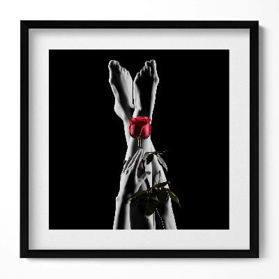 Tablou living cu rama unic Picioarele femeii și un trandafir