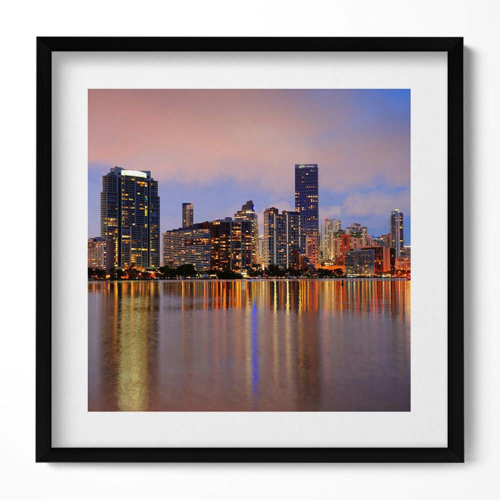 Tablou rama unic Panoramă a orașului lângă apă