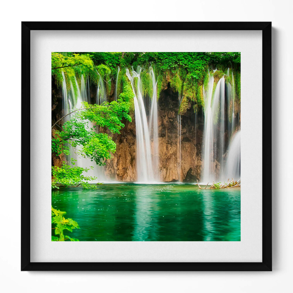 Tablou living cu rama unic Natură - lac cascadă și vegetație