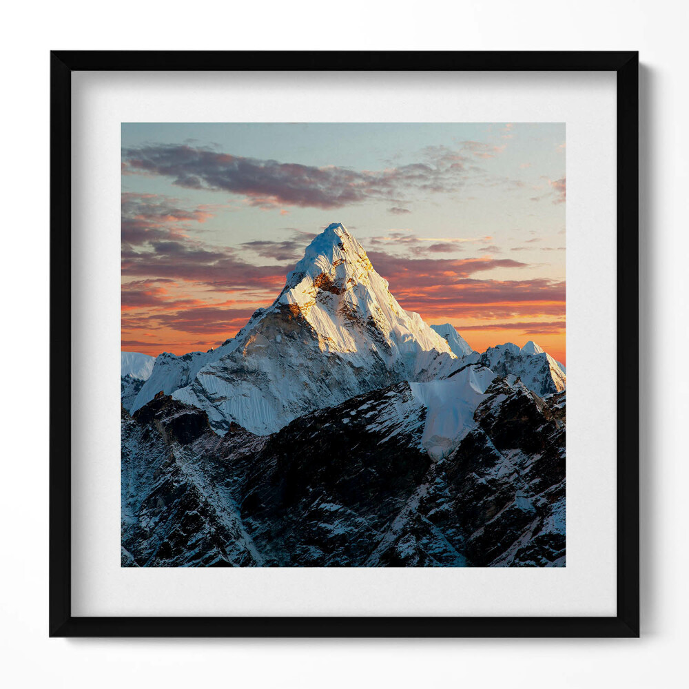 Tablou living cu rama unic Vârf de munte acoperit de zăpadă