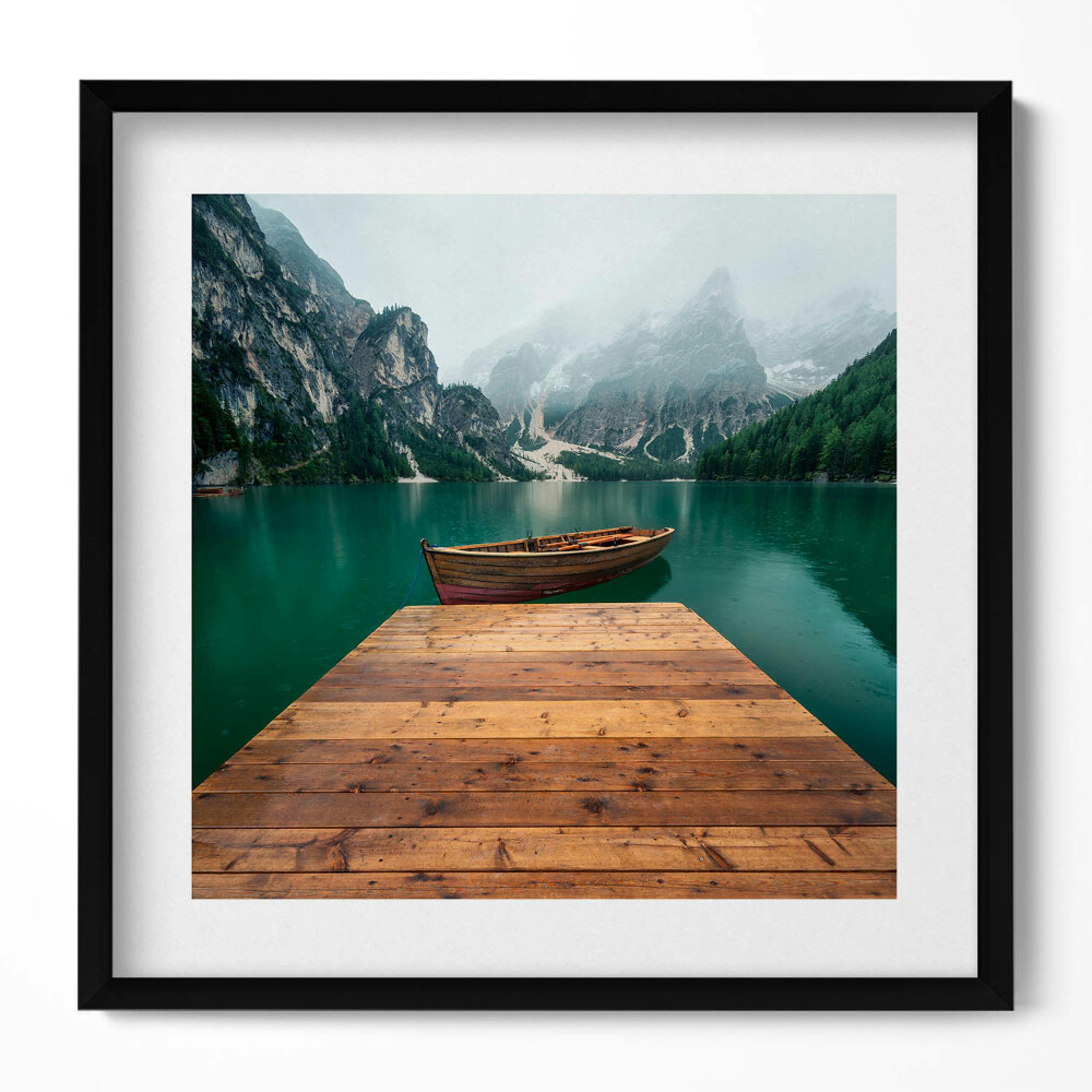 Tablou rama unic Peisaj - dig, barcă, lac, păduri și munți