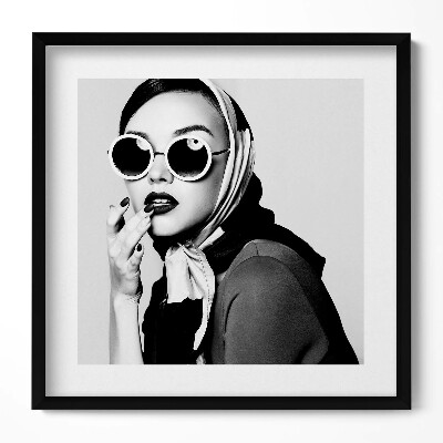 Tablou living cu rama unic Portret alb-negru al unei femei într-un stil glamour