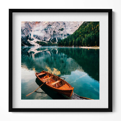 Tablou rama unic Peisaj cu o barcă pe un lac în munți