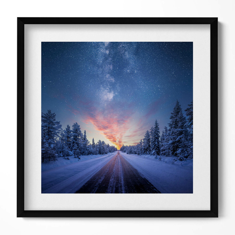 Tablou living cu rama unic Peisaj - drum de iarnă și cer înstelat
