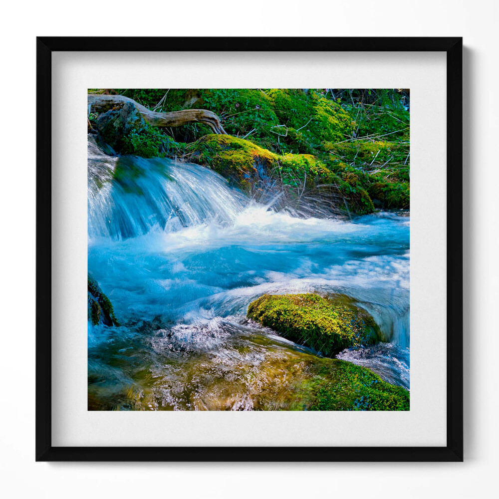 Tablou living cu rama unic Un pârâu repetat în pădure