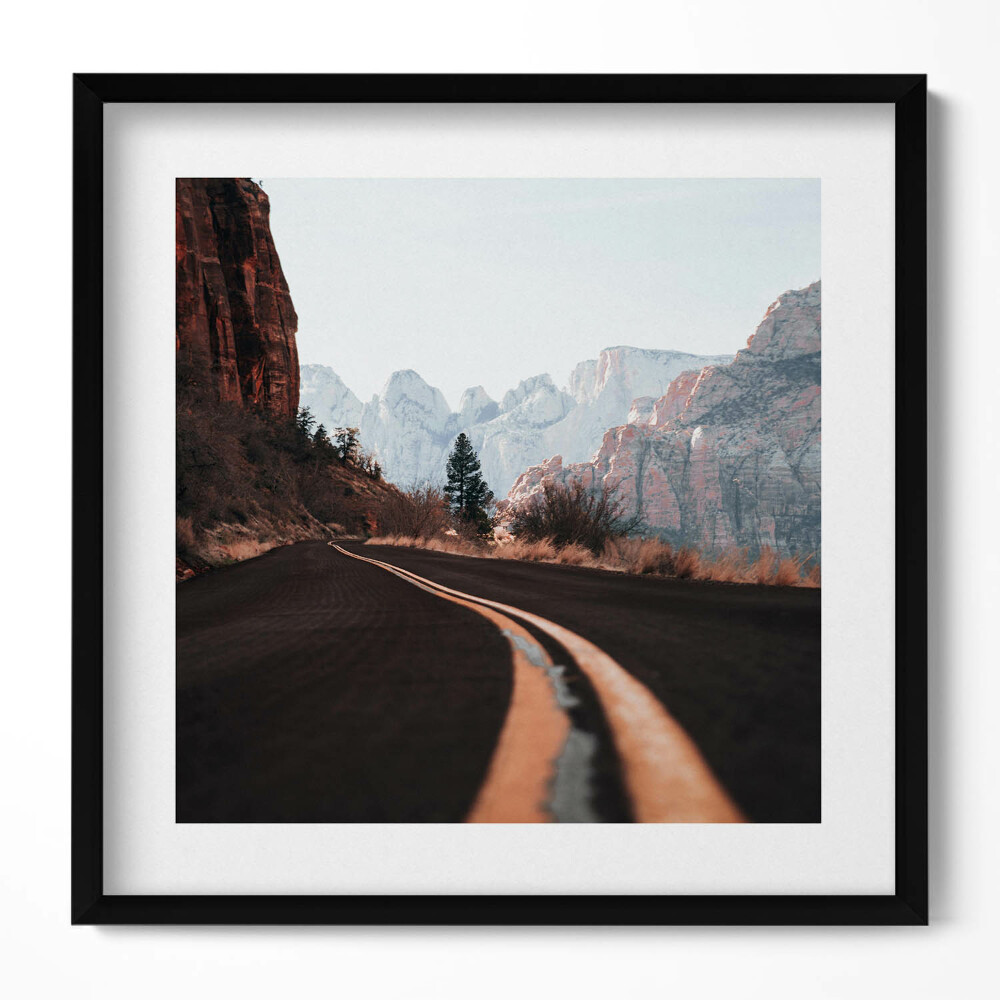 Tablou living cu rama unic Drumul dintre munți