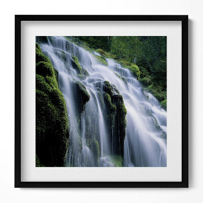 Tablou living cu rama unic Cascadă mare în junglă