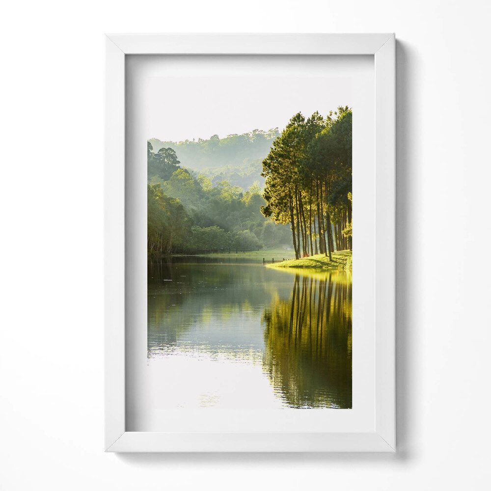 Tablou living cu rama decorativ Peisajul râului verde