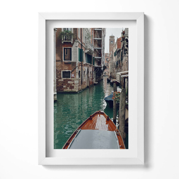Tablou living cu rama decorativ O barcă printre canalele din Veneția