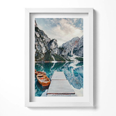 Tablou rama decorativ O barcă pe un lac din munți