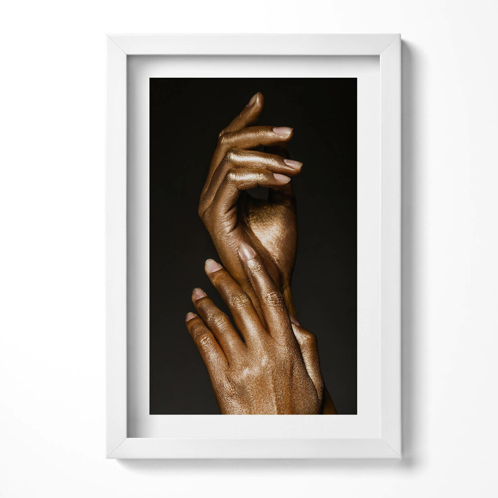 Tablou living cu rama decorativ Mâinile de aur ale unei femei