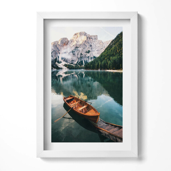 Tablou rama decorativ Peisaj cu o barcă pe un lac în munți
