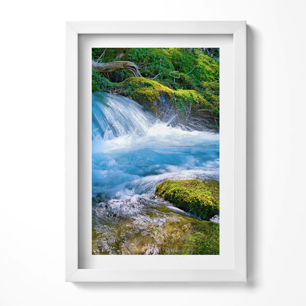 Tablou living cu rama decorativ Un pârâu repetat în pădure