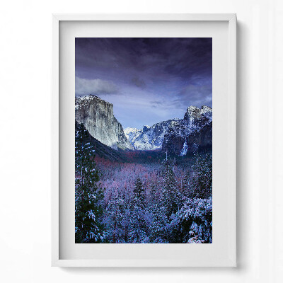 Tablou rama modern Peisaj de iarnă cu munți și păduri