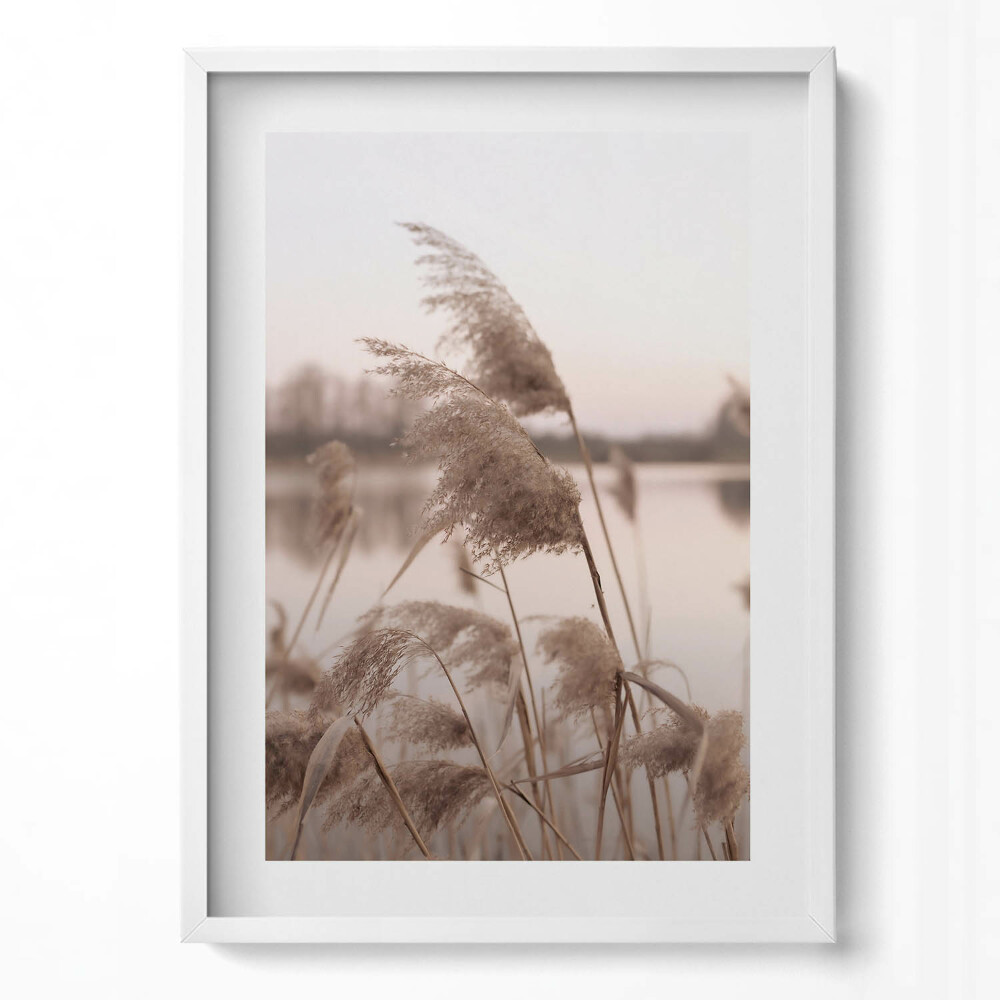 Tablou living cu rama modern Peisaj romantic cu iarbă și lac în stil boho