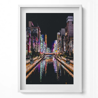 Tablou rama modern Oraș nocturn cu lumini reflectate în apă