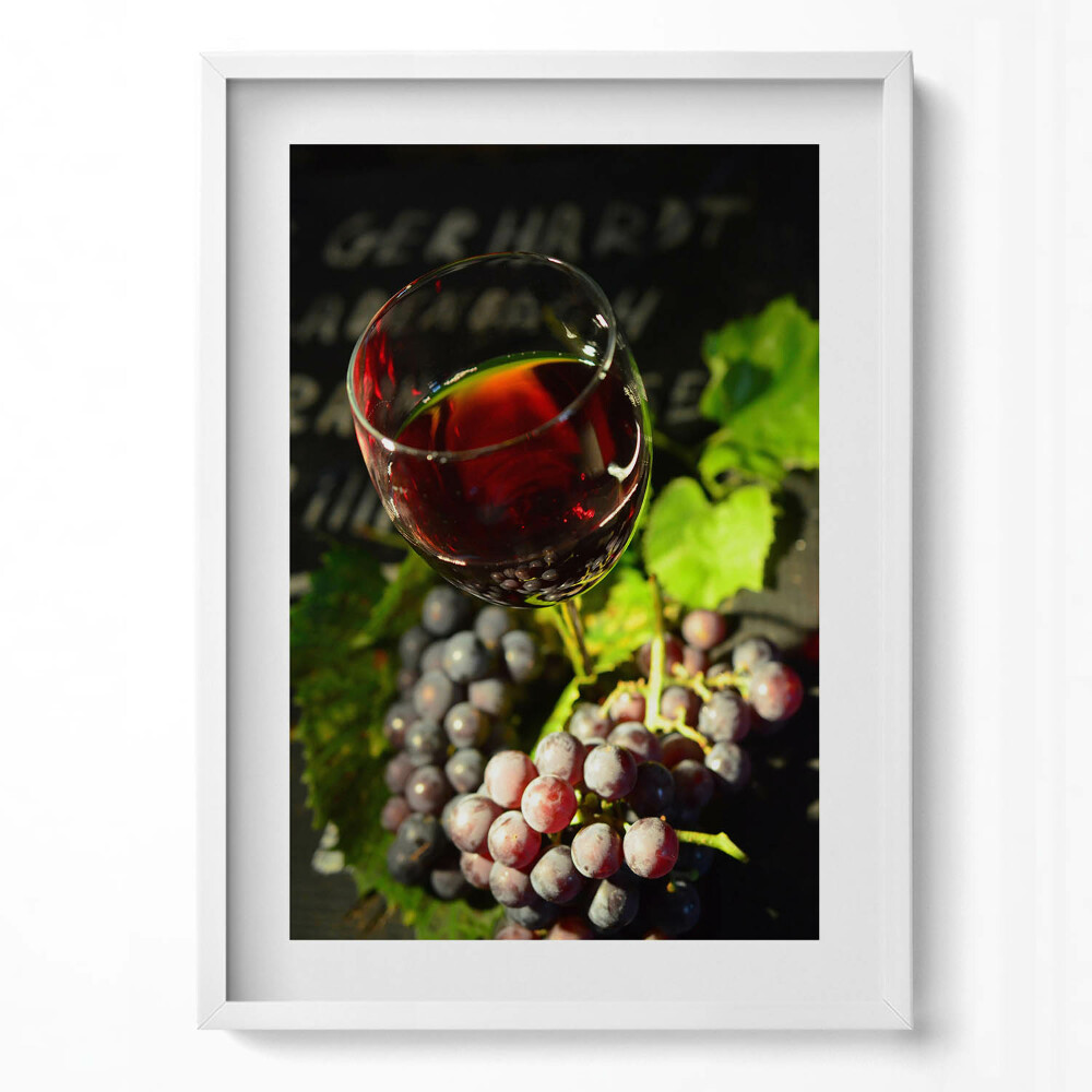 Tablou rama modern Un pahar de vin roșu și struguri