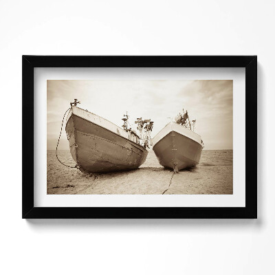 Tablou rama original Două bărci pe plajă - sepia