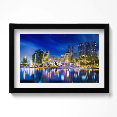 Tablou rama original Un oraș plin de culori