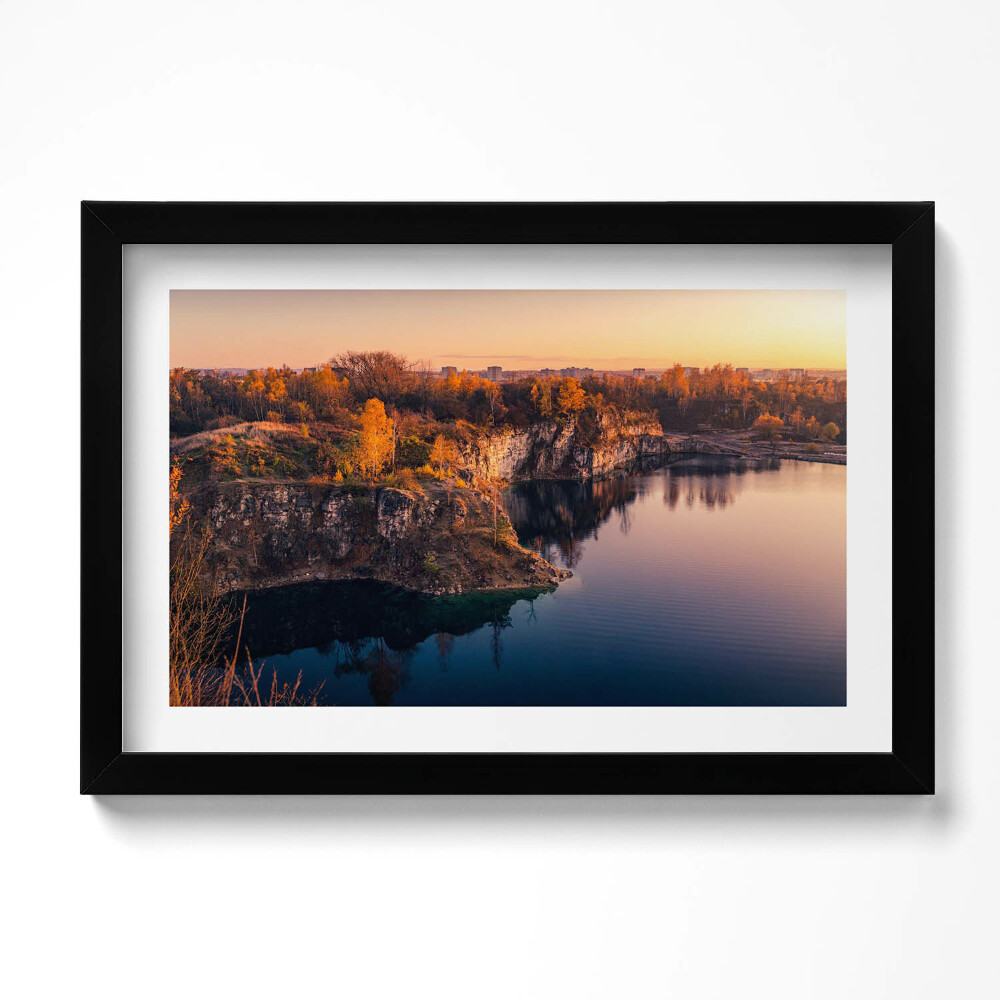 Tablou rama original Lacul Zakrzówek din Cracovia în toamnă