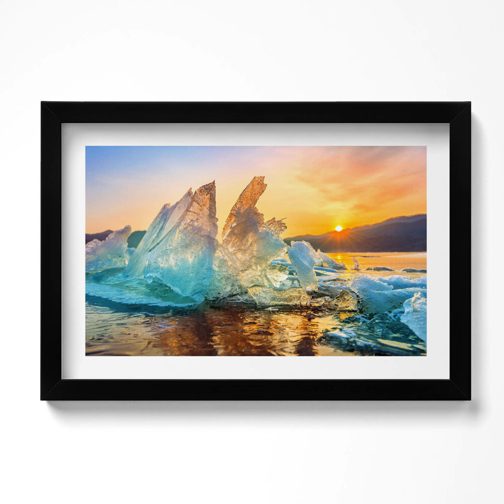 Tablou rama original O bucată de gheață la răsăritul soarelui