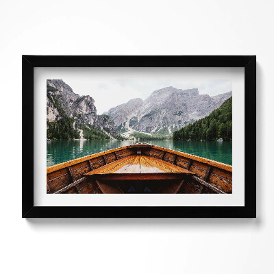 Tablou living cu rama original O barcă pe un lac de munte