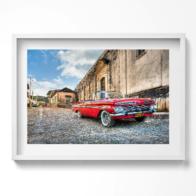 Tablou rama excepţional Mașină veche roșie în cartierul columbian