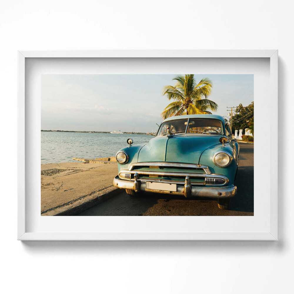 Tablou rama excepţional Mașină albastră lângă mare