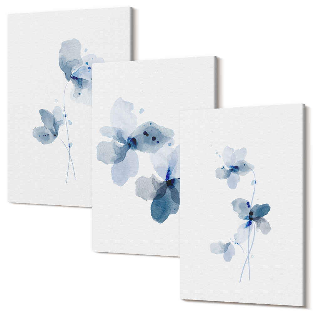 Set tablouri canvas triptic Flori în nuanțe de albastru pe un fundal deschis
